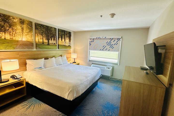 Room 15 of 34