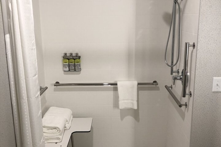 Holiday Inn Express & Suites Madison West - Middleton by IHG