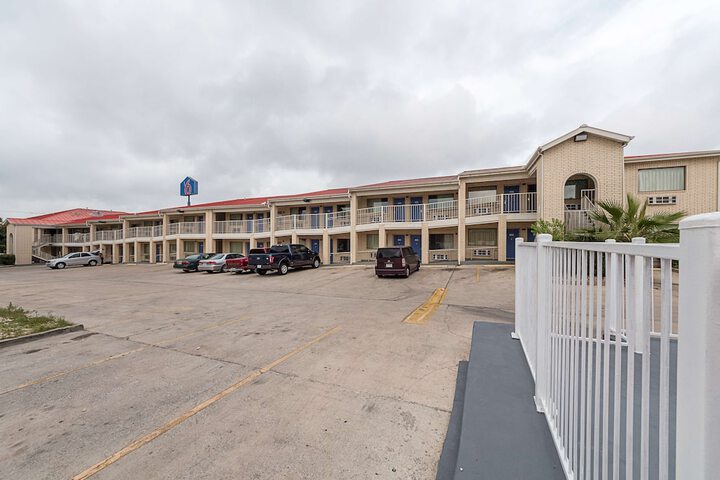 Hotel 8 of 35