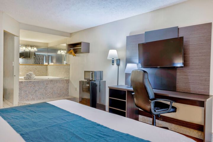 Room 19 of 40