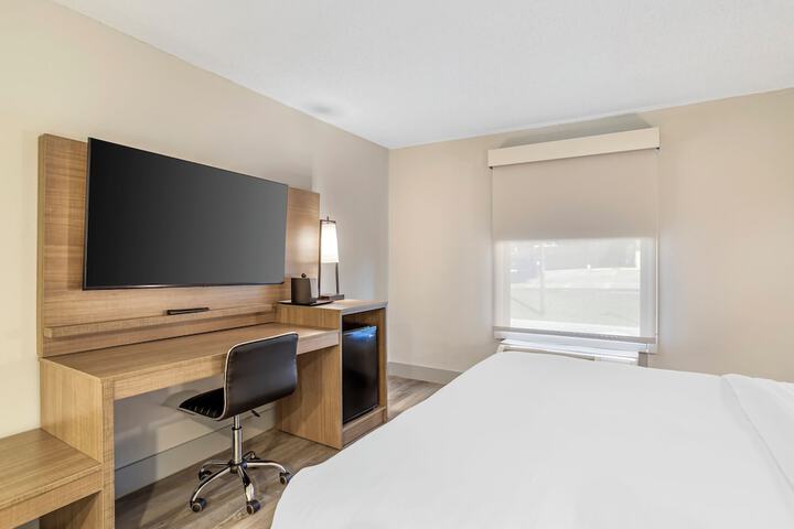 Room 21 of 76