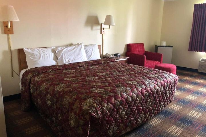 Red Carpet Inn North Syracuse
