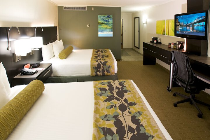 Oasis Hotel & Convention Center an Ascend Collection Hotel