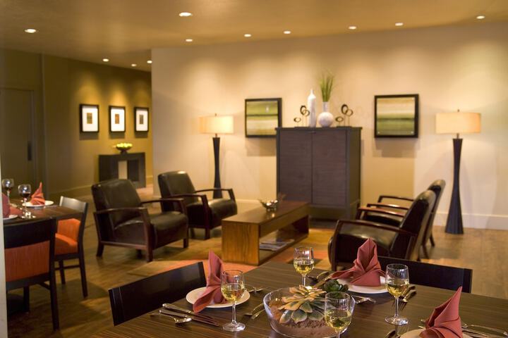 Dining 63 of 106
