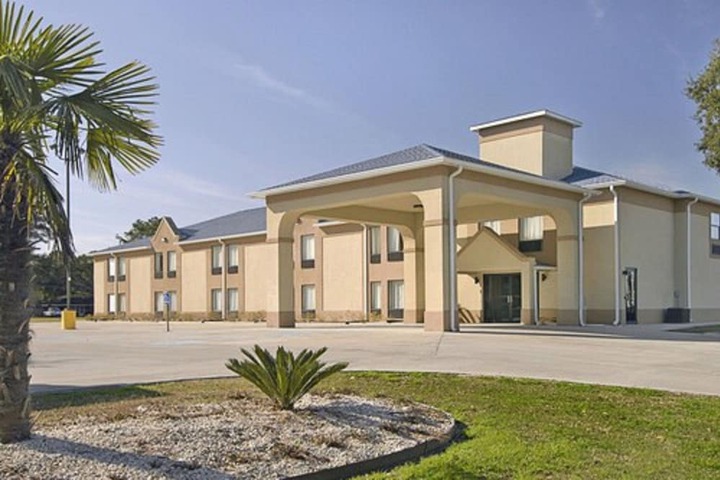 Days Inn & Suites by Wyndham Eunice