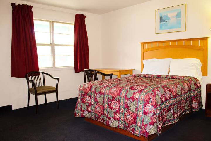 Room 7 of 13