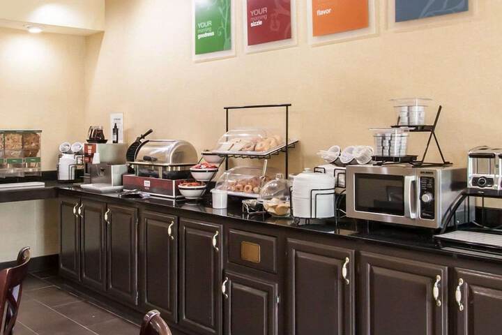 Quality Inn Hayti North