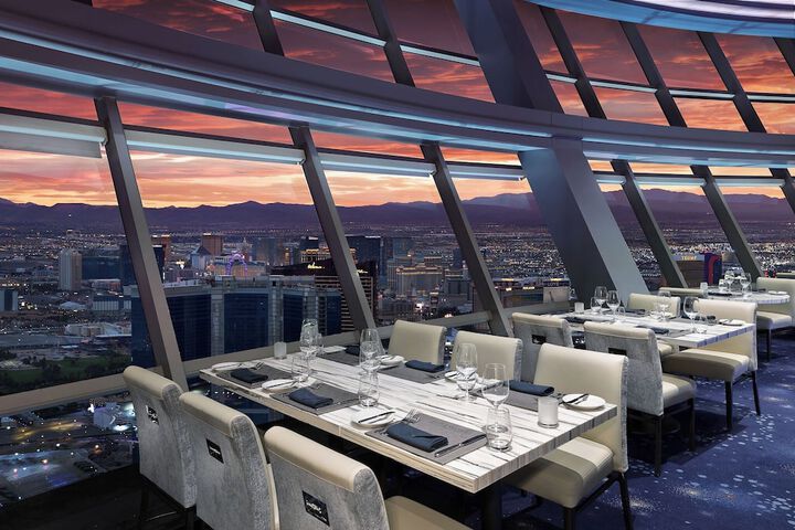 Dining 95 of 143