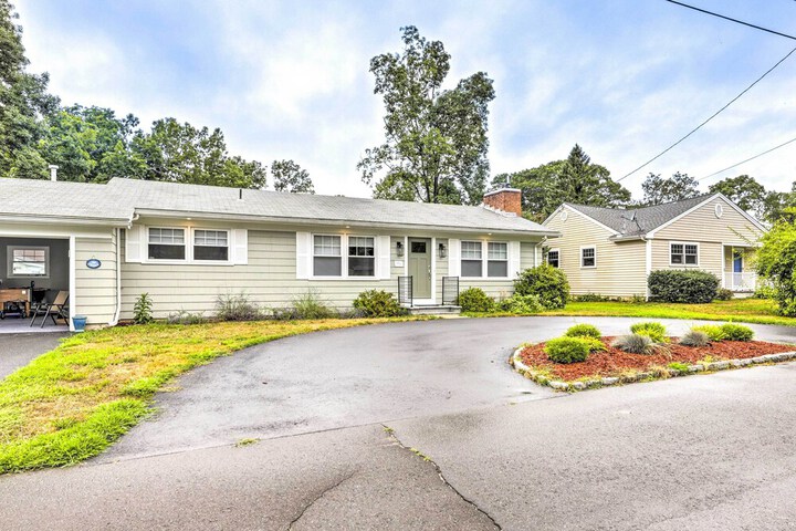 Charming Old Saybrook Cottage 1 Mi to Beach