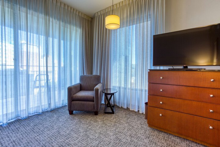 Room 38 of 168