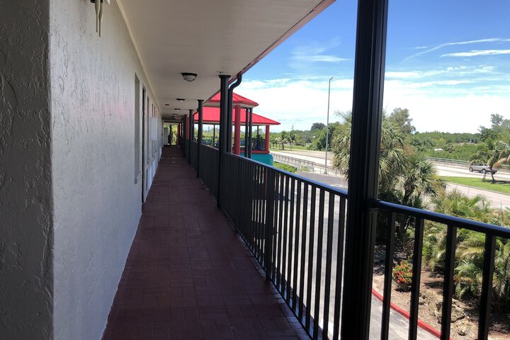 Terrace/Patio 37 of 38