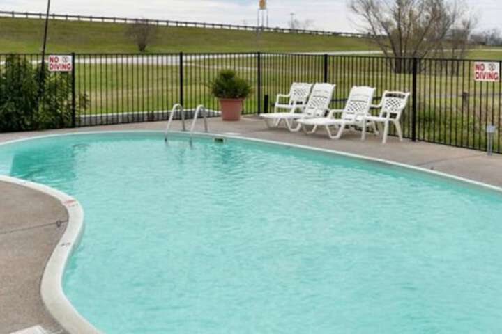 Pool 2 of 24