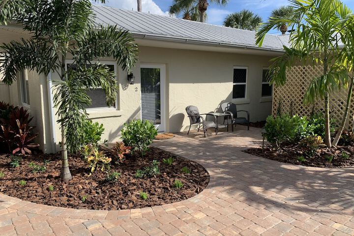 Twin Palms at Siesta