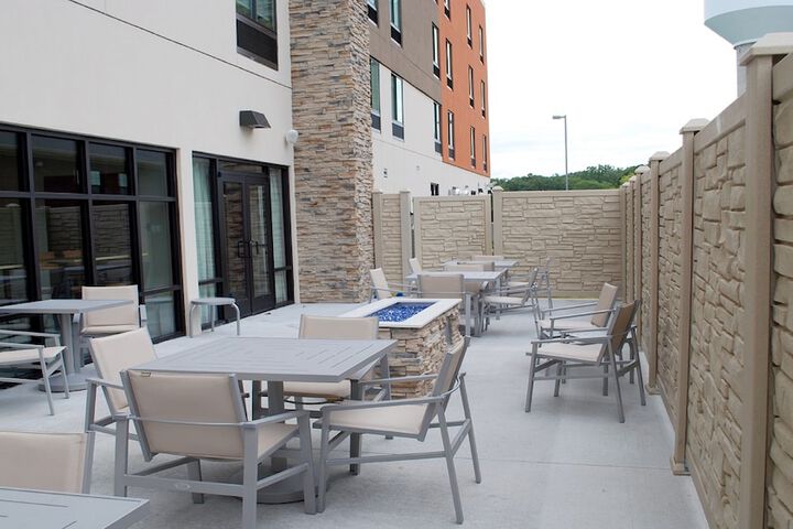 Terrace/Patio 32 of 33