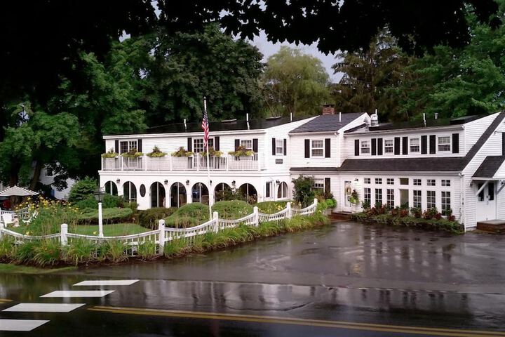Hotel 2 of 47