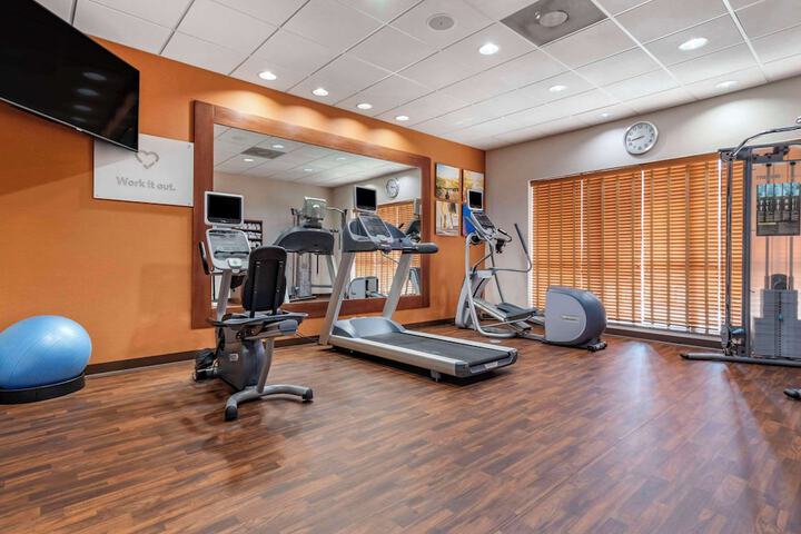Comfort Suites Flowood - Jackson Airport (must meet transportation requirement)