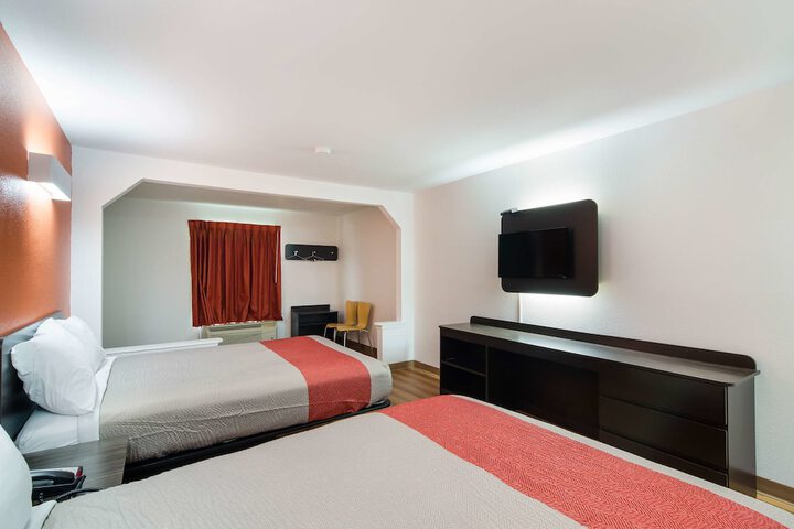 Room 18 of 31