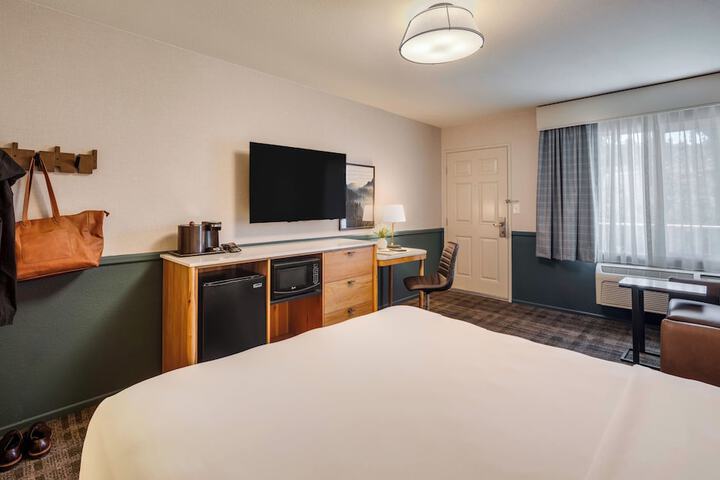 Ayres Lodge Alpine
