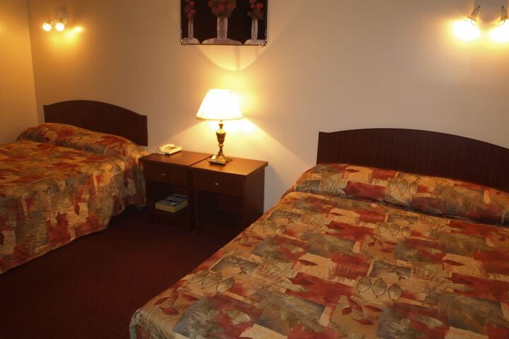 Room 28 of 33