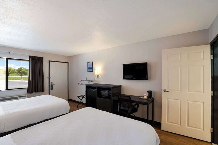 Room 28 of 46