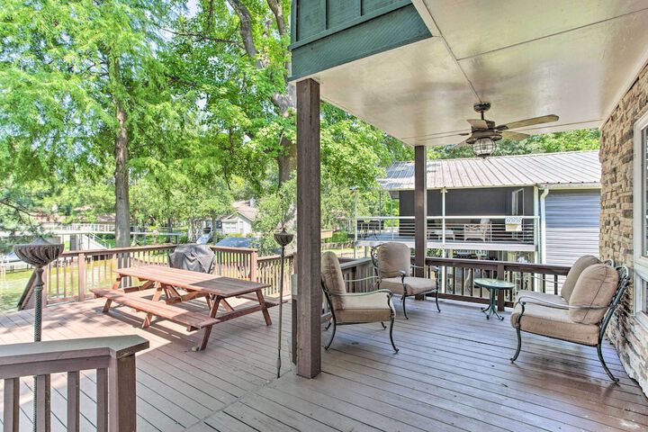 Tool Waterfront Home w / Hot Tub & Fire Pit!