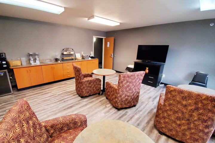 Americas Best Value Inn & Suites Racine