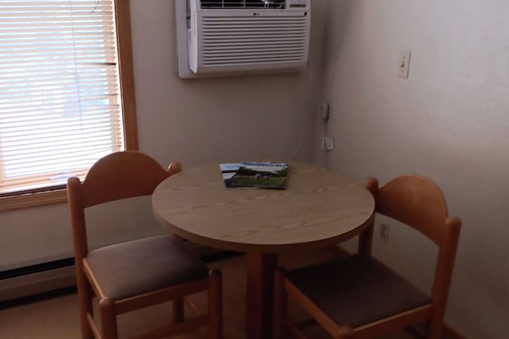 Room 19 of 38