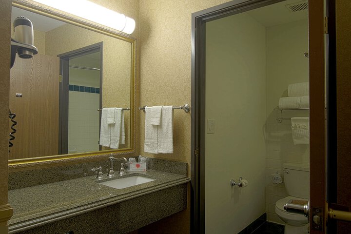 Room 25 of 64