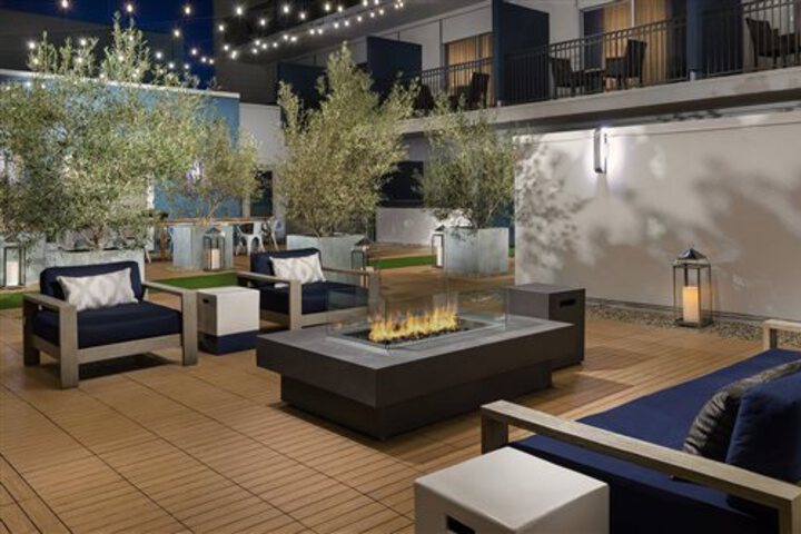 Luxe Rodeo Drive Hotel