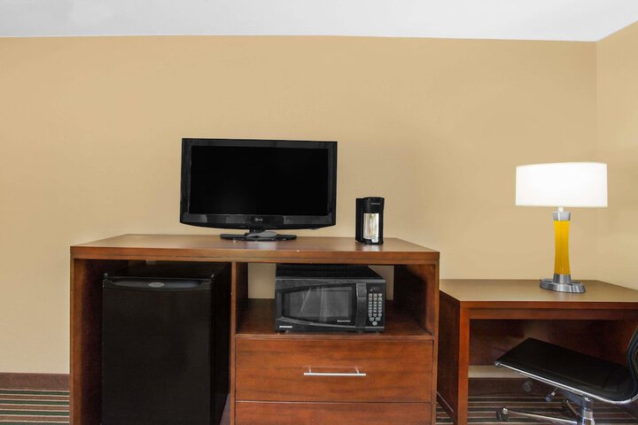 Room 15 of 38
