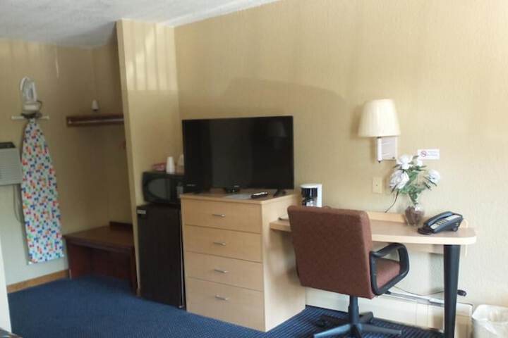 Room 8 of 31