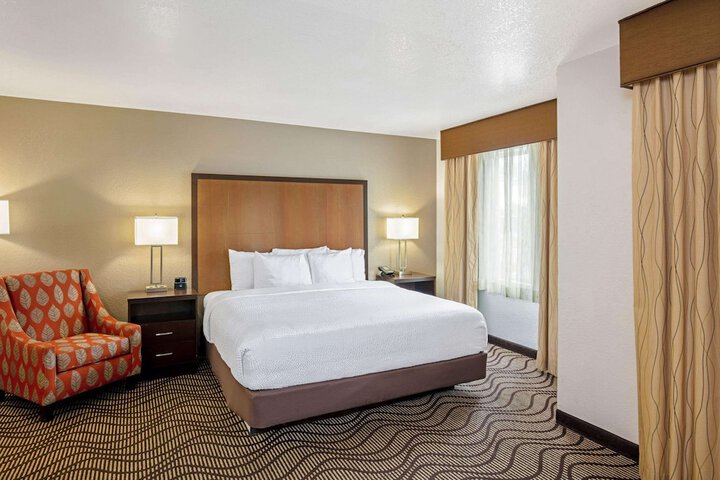 Room 20 of 29