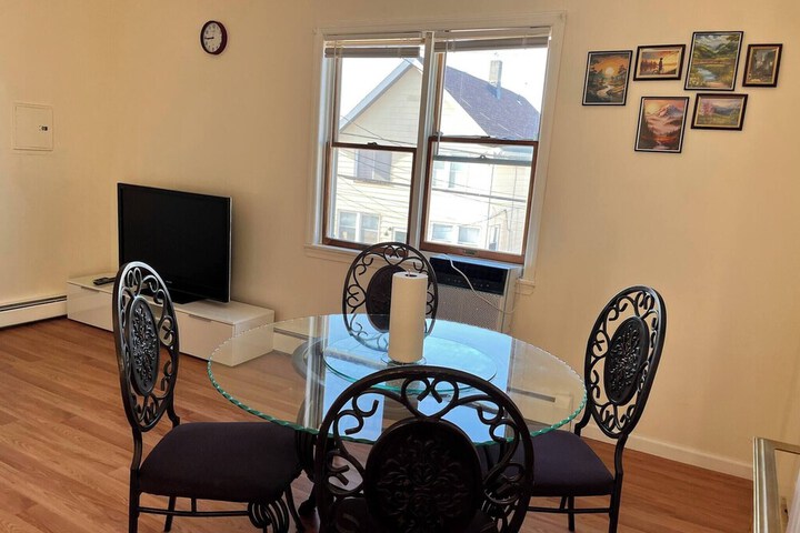 Amazing Three Bedrooms Apartment