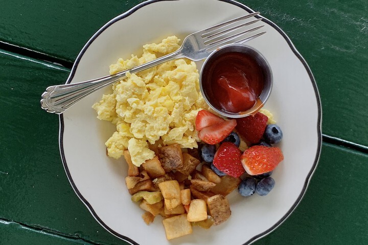 Breakfast/Coffee Service 49 of 80