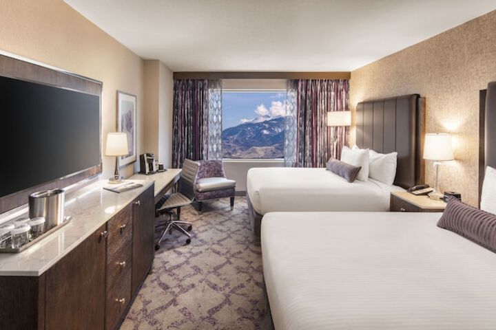 Silver Legacy Reno- a Caesars Rewards Destination
