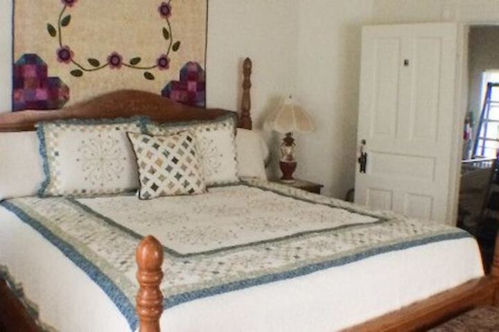 Room 10 of 25