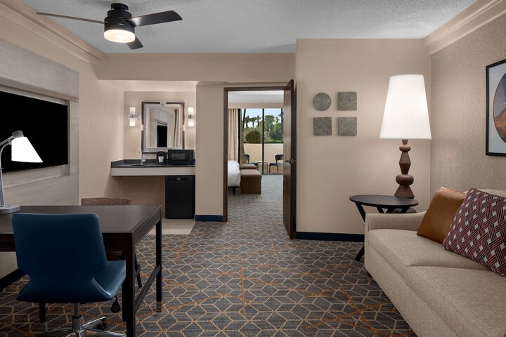 Room 14 of 43