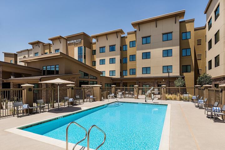 Pool 4 of 37