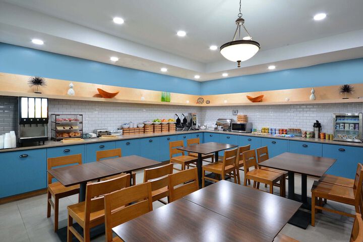Country Inn & Suites by Radisson Asheville West near Biltmore