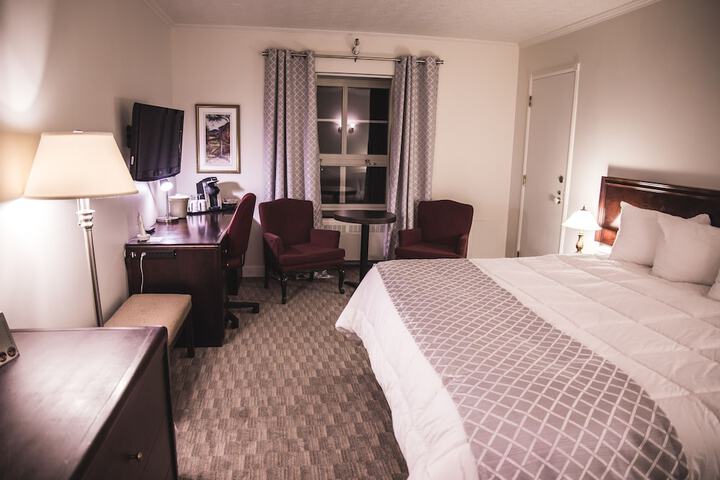 Room 12 of 38