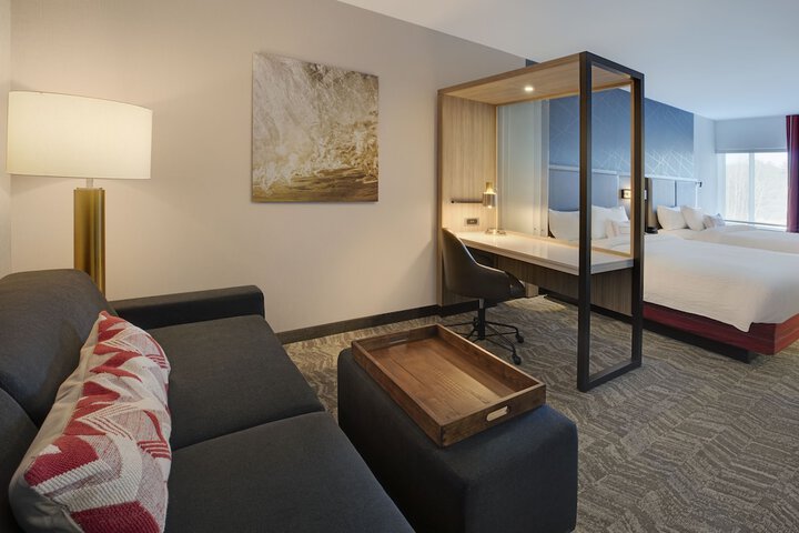 Room 9 of 25