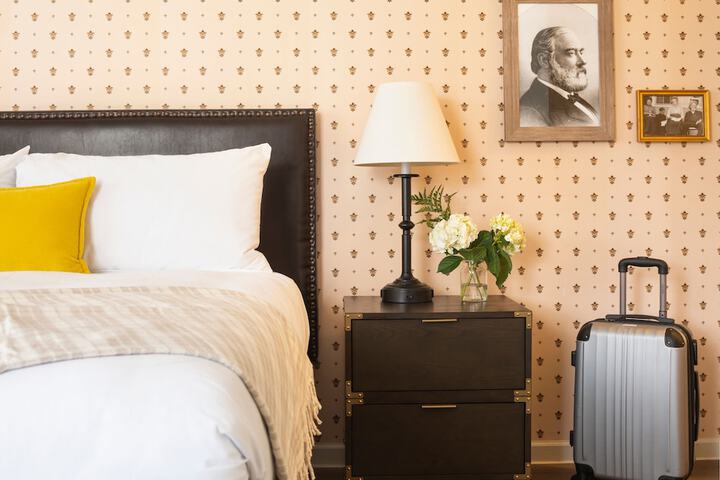 Room 14 of 32