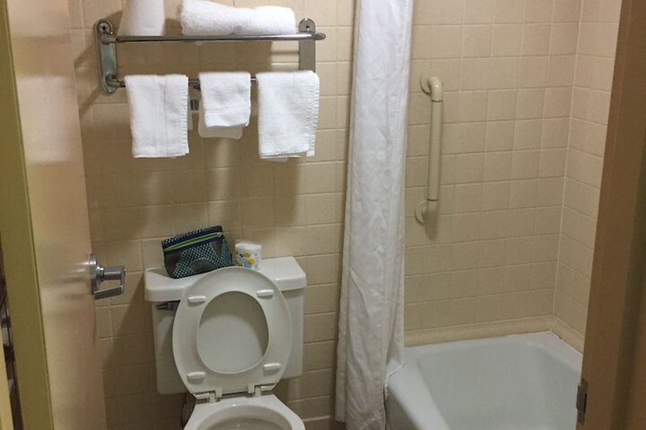 Room 47 of 63