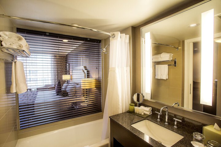 Room 18 of 43