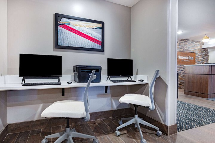 Business Center 53 of 53