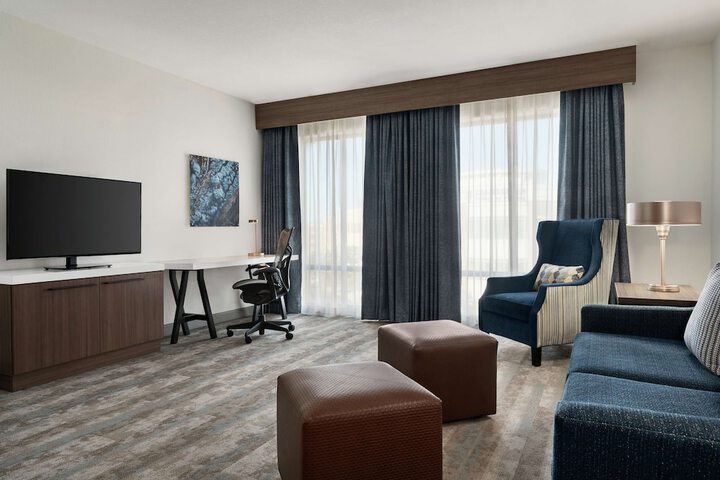 Room 10 of 33