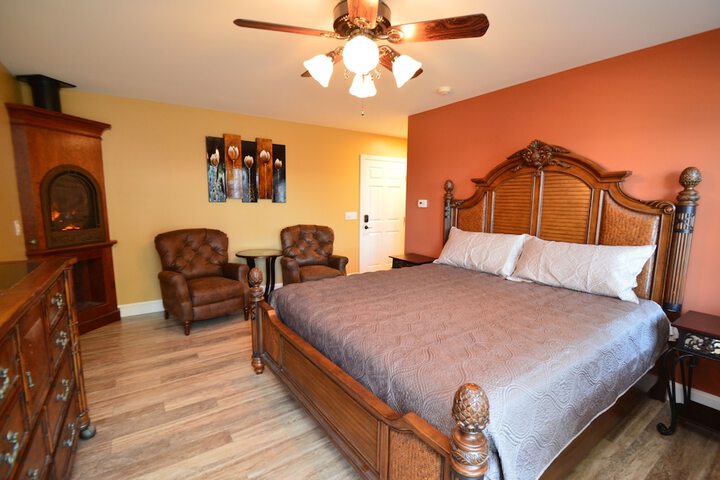 Waters Edge B & B Resort