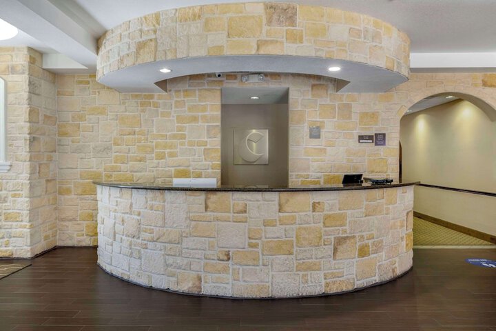 Comfort Suites Benbrook - Fort Worth Southwest