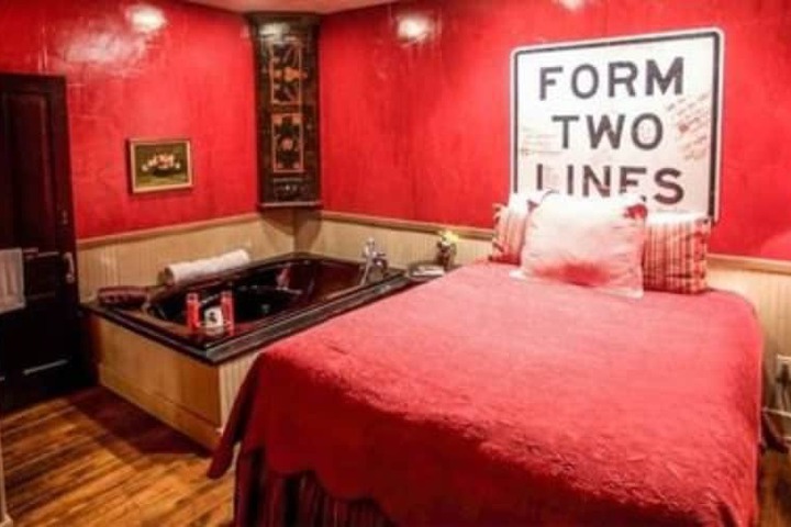 Room 69 of 103