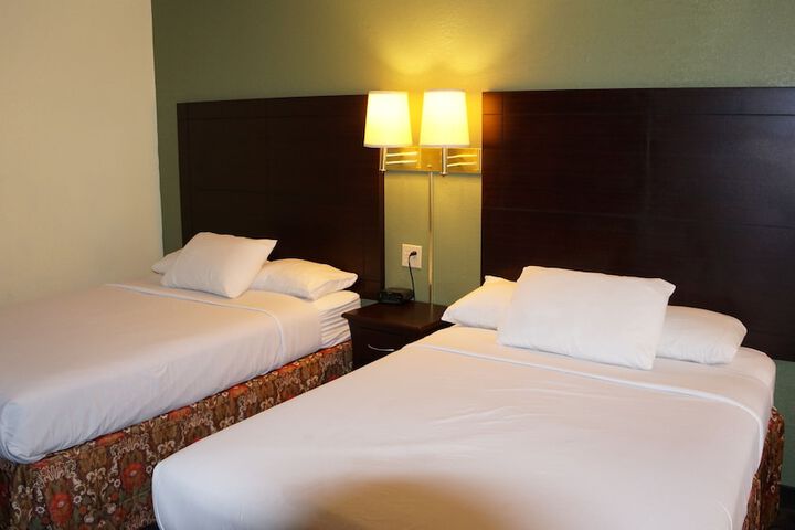Room 32 of 34